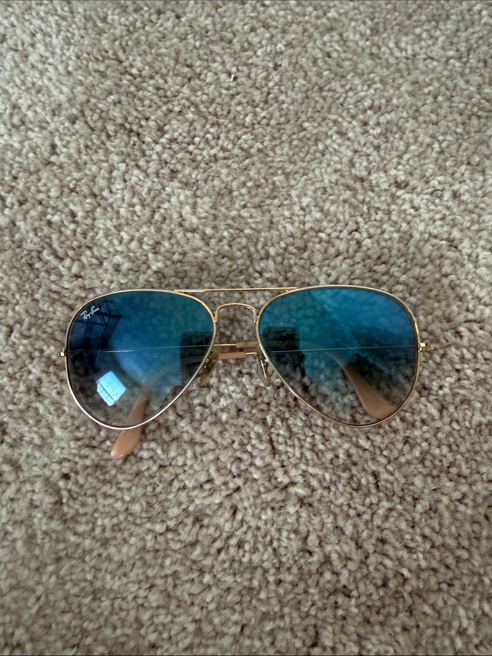Ray-Ban Aviator Sunglasses Gold Frame Blue Gradient Lenses